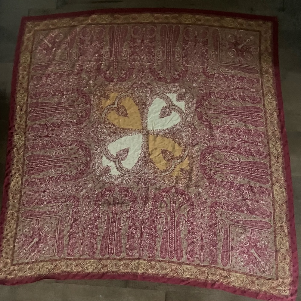 Silk-scarf, intricate pattern